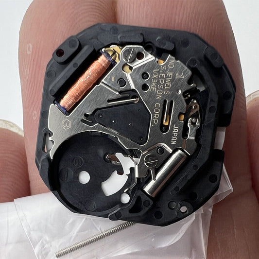 Hattori Epson TMI VX3K quartz watch movement with date at 3, Japan made for precision