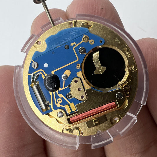 ETA 955.102 Swiss Made quartz watch movement for precise timekeeping, no calendar feature included.