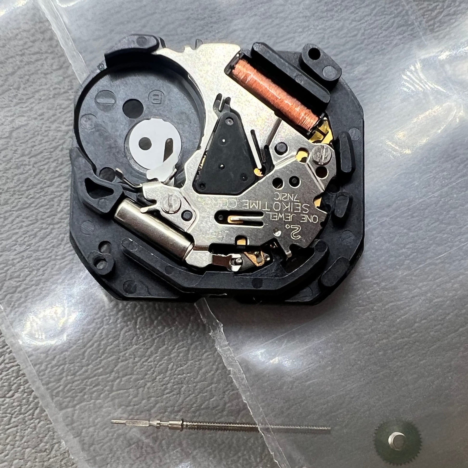 Seiko 7N21C quartz movement for watches, original Japan quality, precise timekeeping mechanism