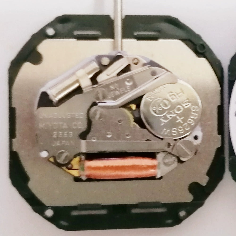 Miyota 2353 quartz watch movement with 3 hands and big date display at 3 o'clock, Japan made.