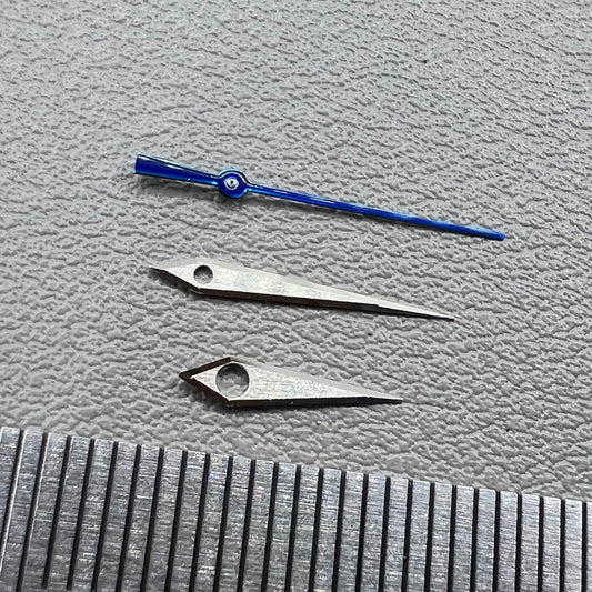 Aiguilles de montre argentées brossées avec bordure bleue, sans luminescence, 12,5 mm, pour NH35/36
