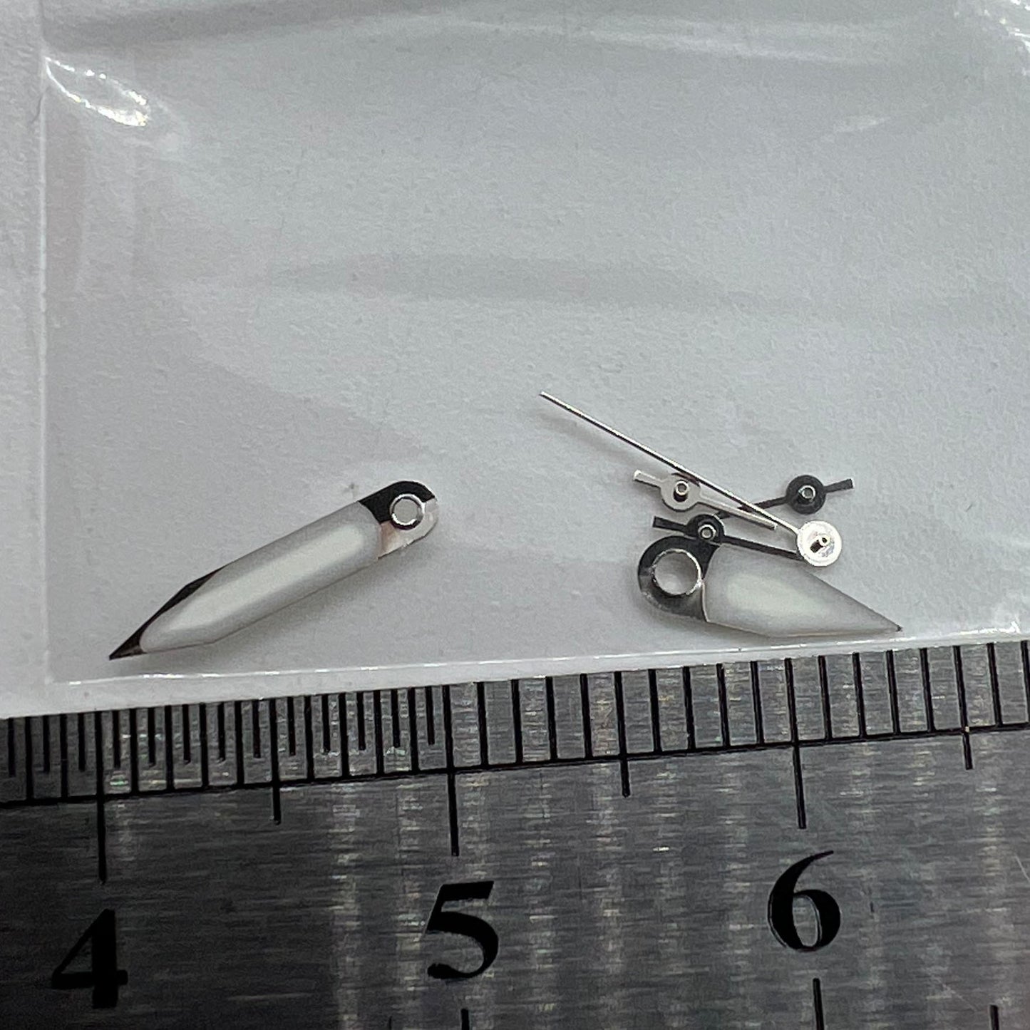 Aiguilles de montre lumineuses vertes avec garniture argentée 10 x 10 x 8 mm pour mouvement Miyota FS00