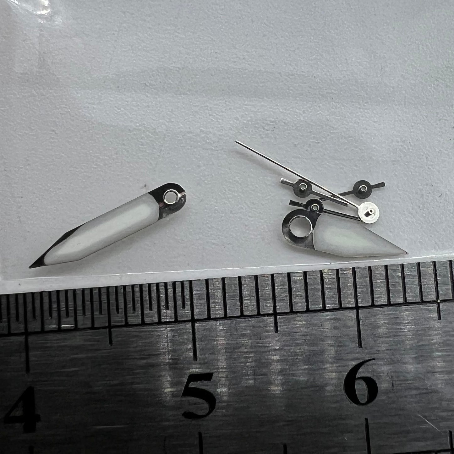 Aiguilles de montre lumineuses vertes avec garniture argentée 10 x 10 x 8 mm pour mouvement Miyota FS00