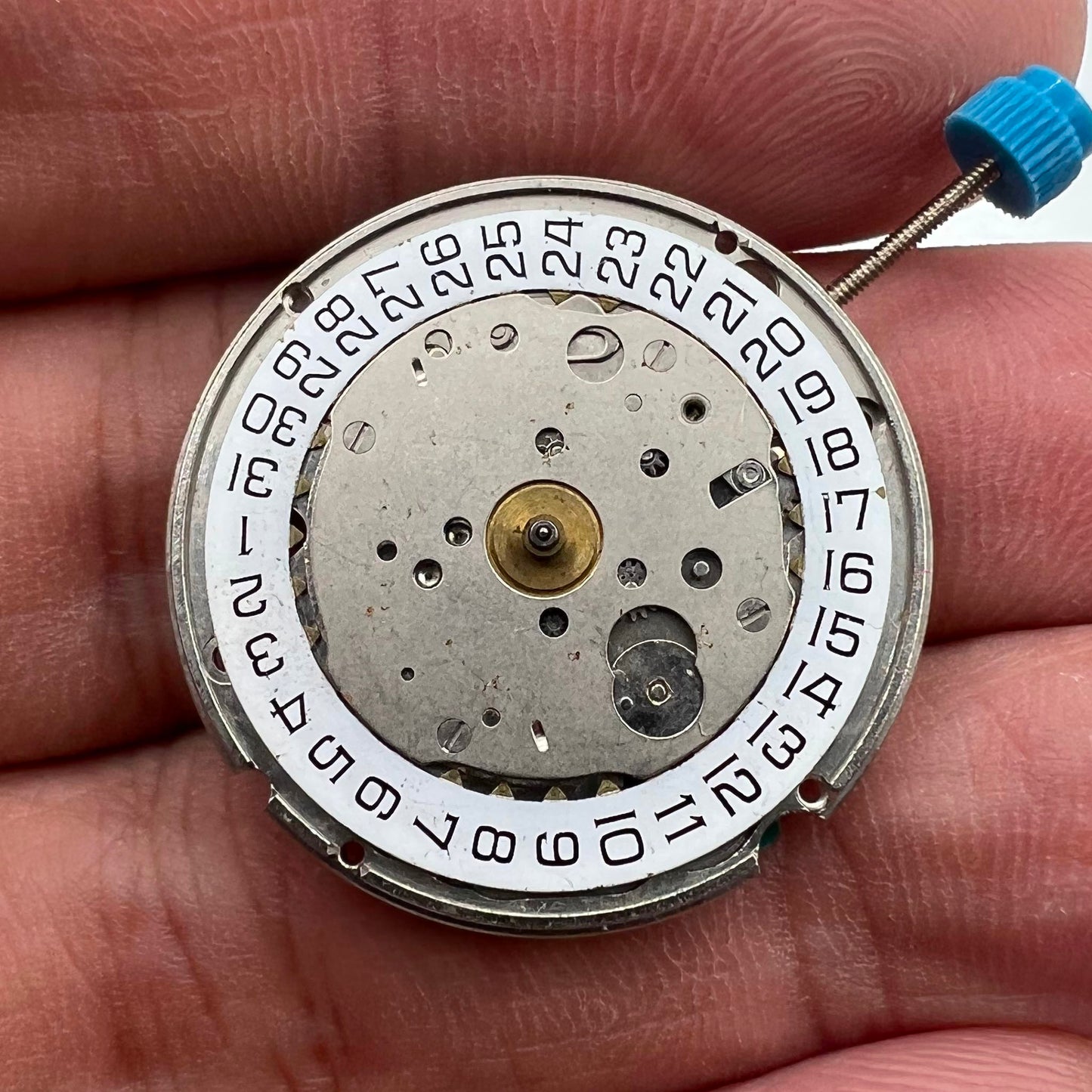 ETA 963.116 Swiss Made Quarzwerk Einzelkalender bei 3 Uhrenteilen