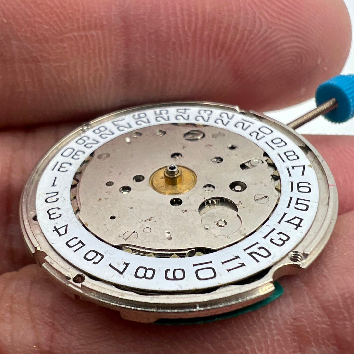 ETA 963.116 Swiss Made Quarzwerk Einzelkalender bei 3 Uhrenteilen