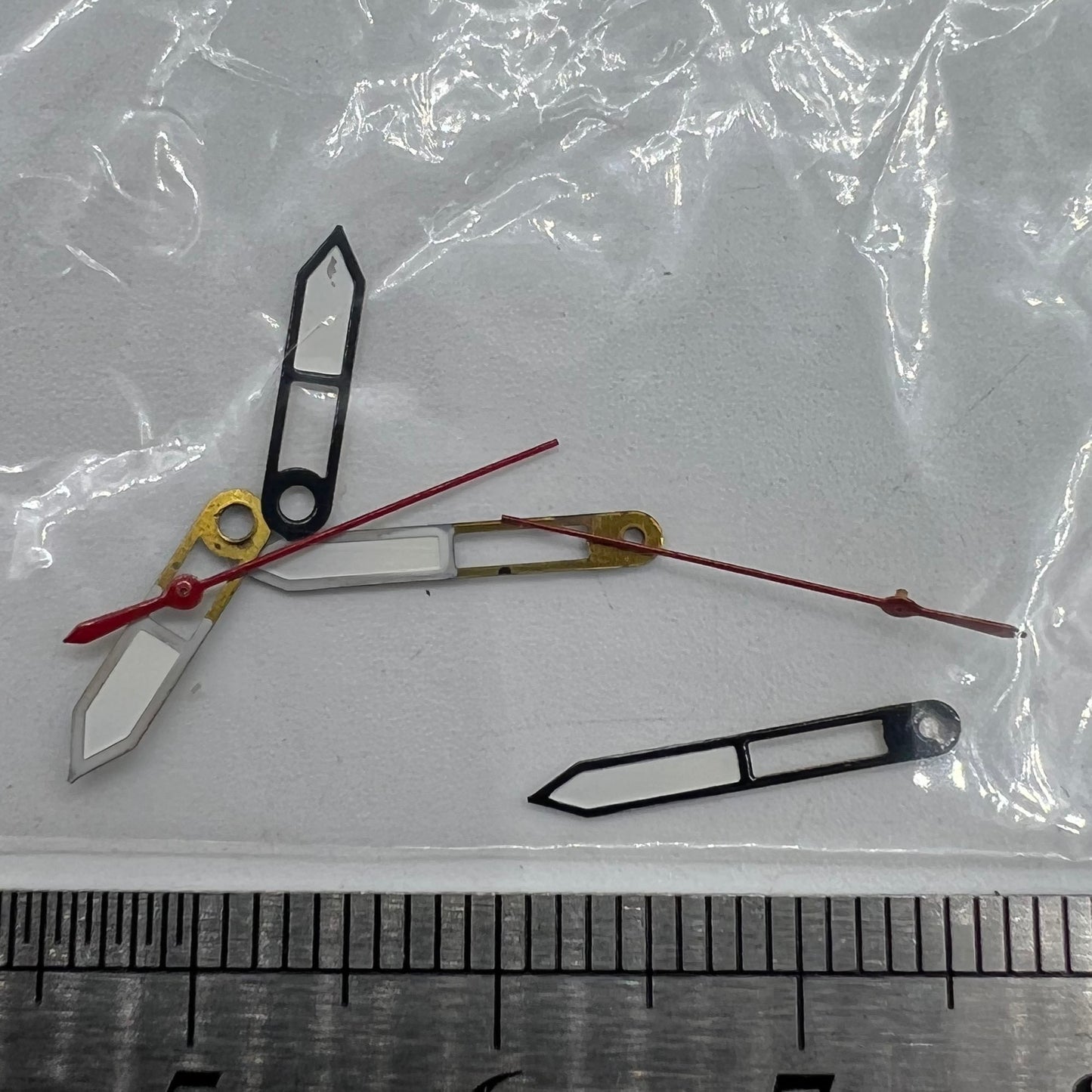 Black trim red second hand for Miyota 2035 quartz watch movement, precise P1-H4-C100 accessory.