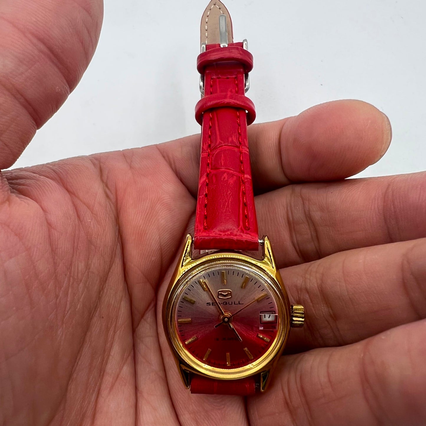 Seagull Manuelle Mechanische Dame Uhr Farbverlauf Rot Goldene Nagel Einzelnen Kalender
