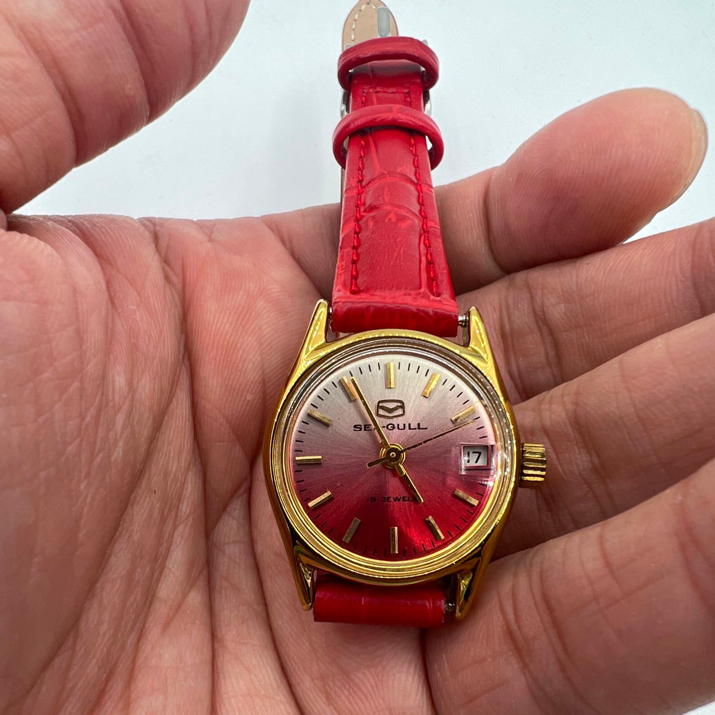Seagull Manuelle Mechanische Dame Uhr Farbverlauf Rot Goldene Nagel Einzelnen Kalender