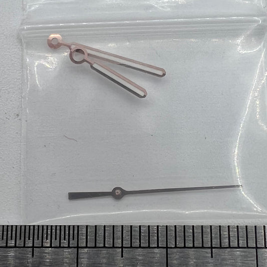 1. Green luminous watch hands with rose gold trim by AP, designed for NH35 NH36 SKX007 SBBN models.