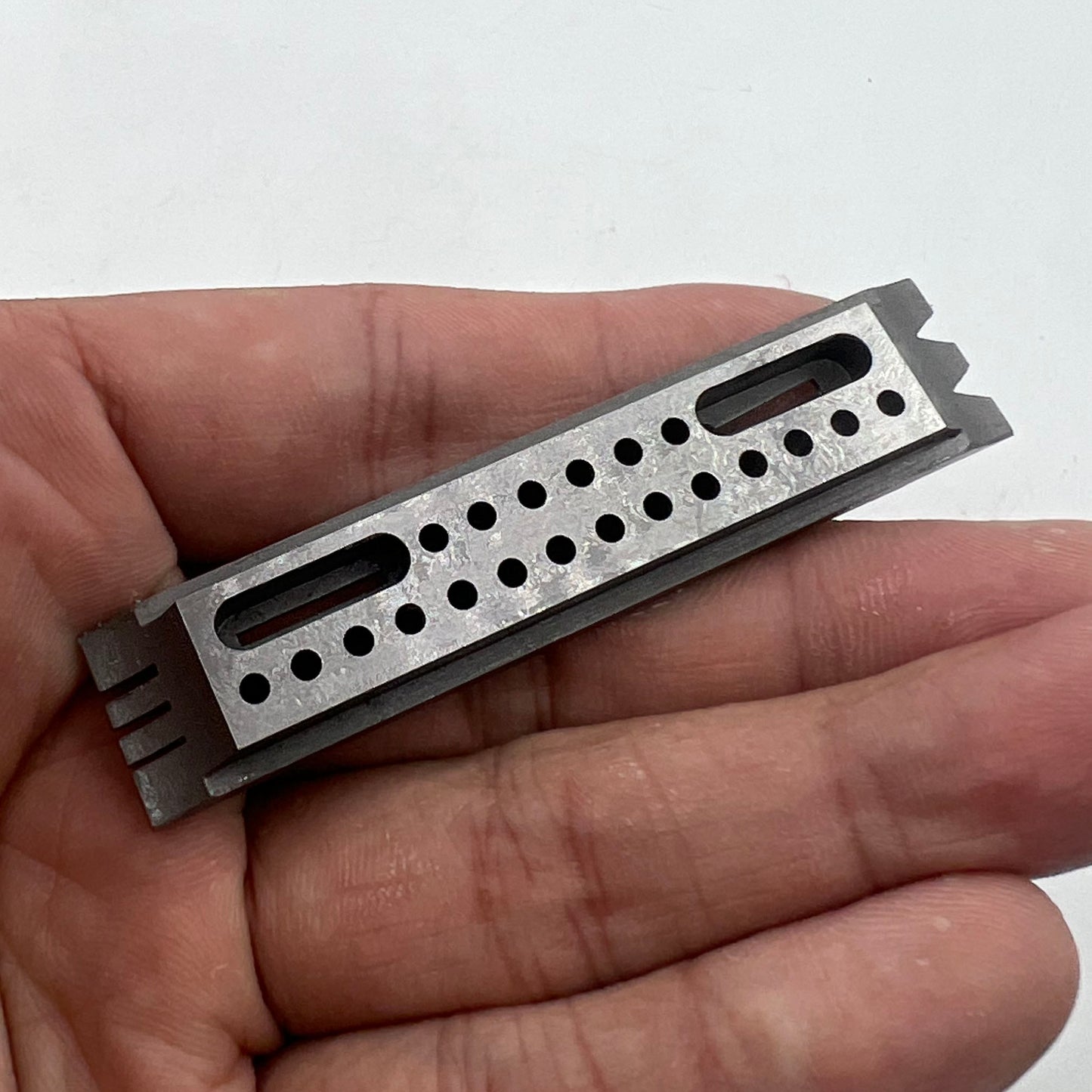 Horotec MSA03.904 Nietpfahl aus gehärtetem Stahl, Schweizer Werkzeug