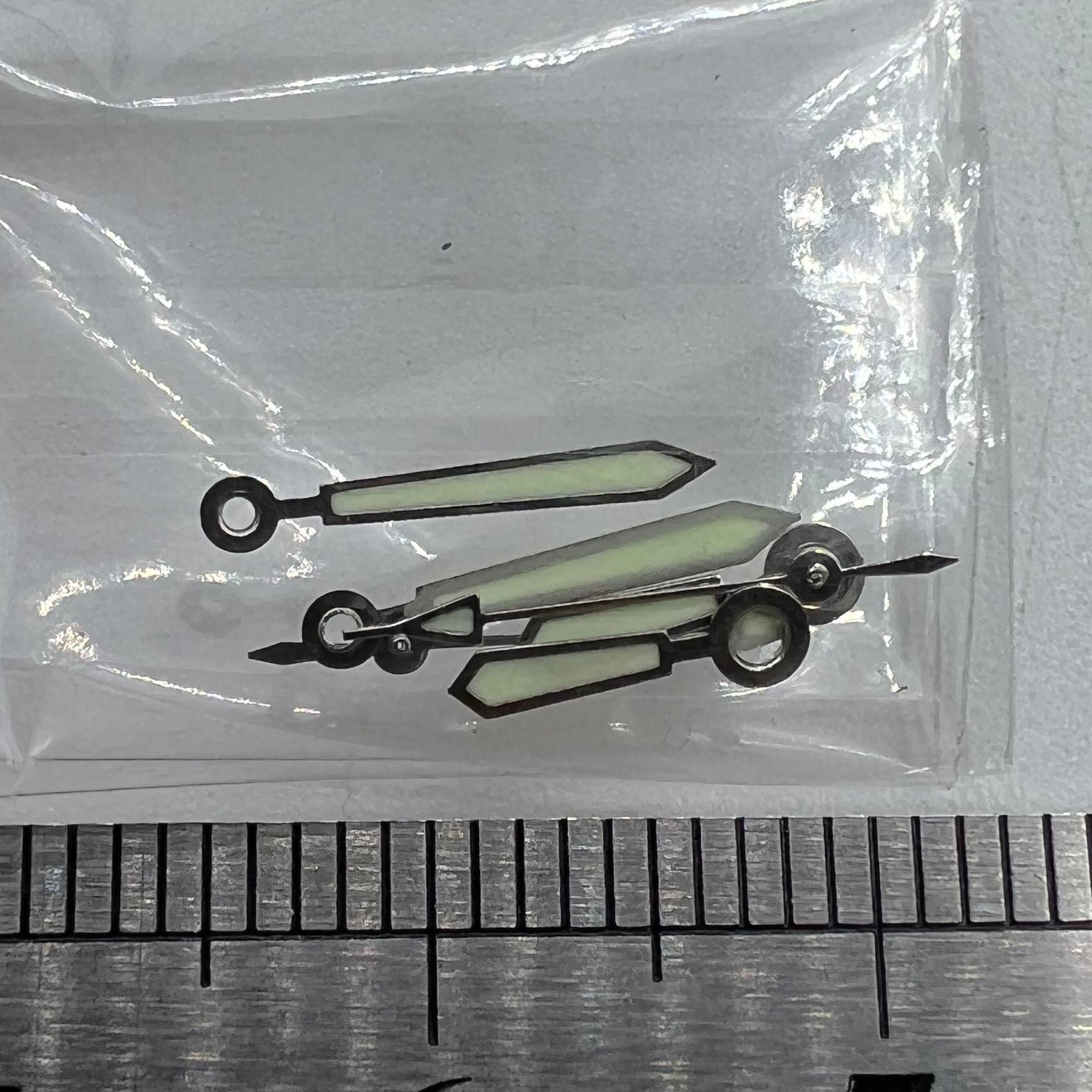 Luminous watch hands set for Miyota 2115 movement, lengths 12mm/11mm/8mm, perfect for repairs.