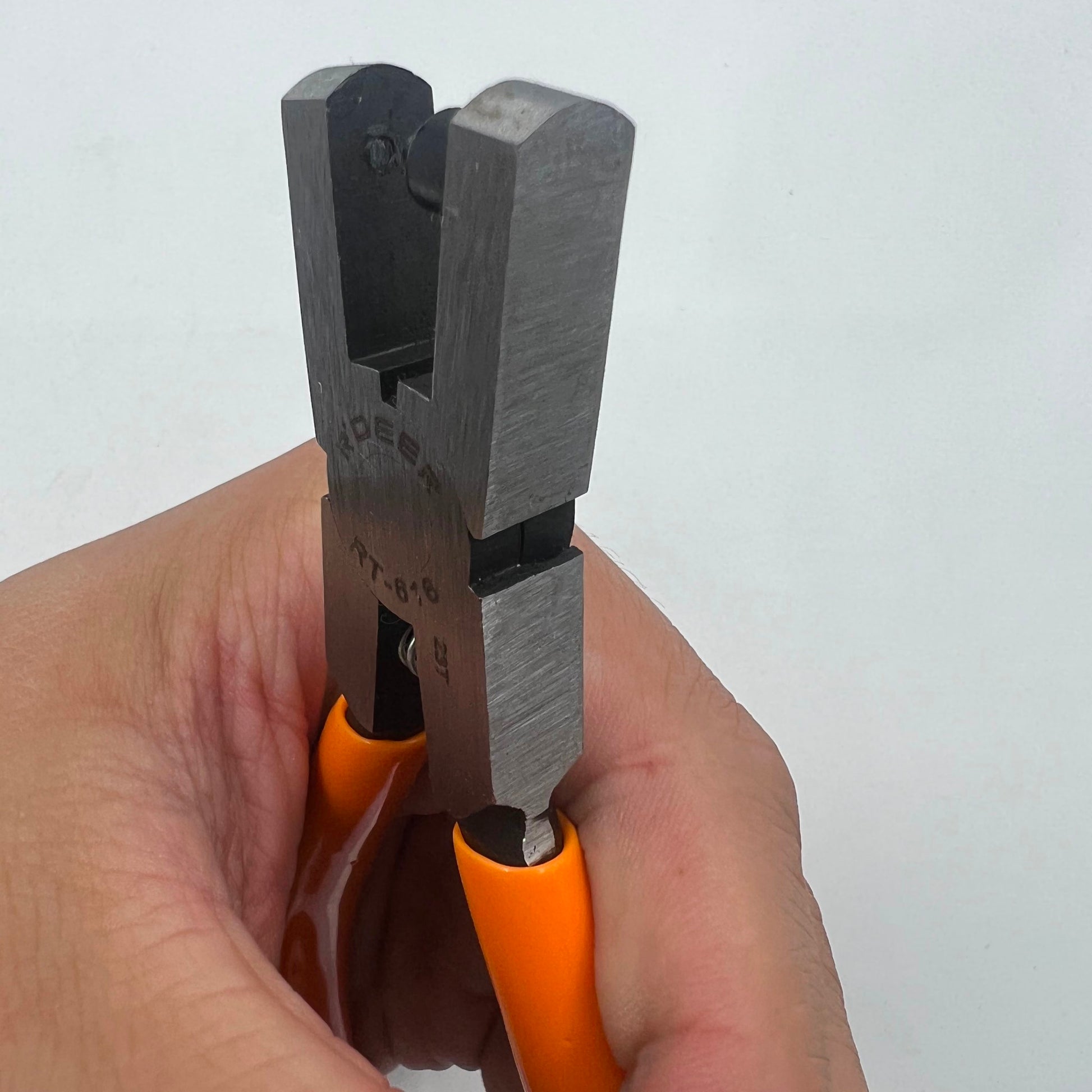 RT616 Punch pliers tool for precise 2mm watch belt tag tape holes in watch repair tasks