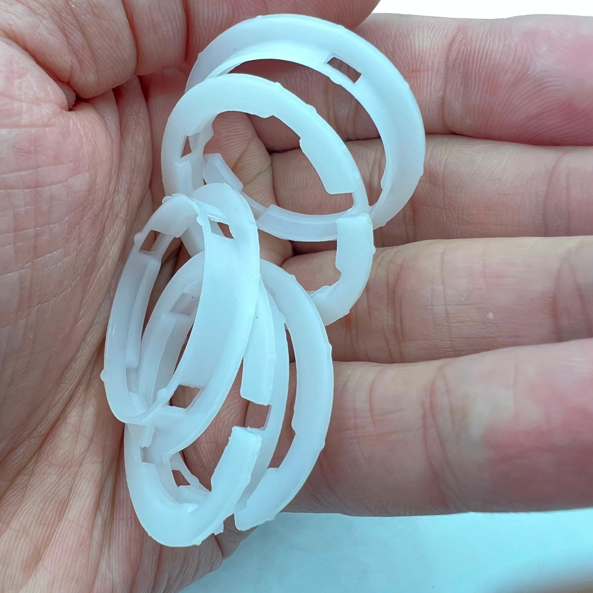 Plastic cushion mount for ETA 2824/2836/2846/2879 watch movements, 5.5mm height, durable accessory.