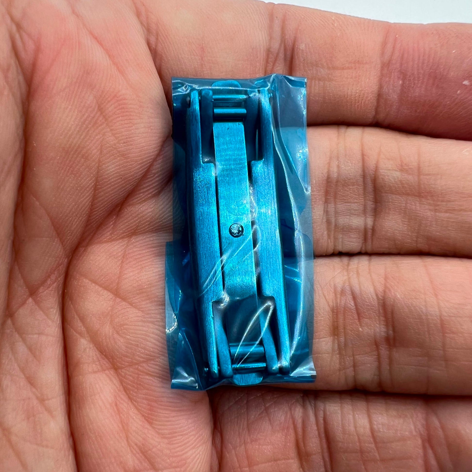 1. Stainless steel J12 ceramic butterfly buckle clasp for watch accessories.