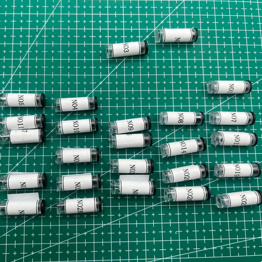 Set of 300 waterproof mini O-rings (1.5-1.8mm) for watch crown seal replacement.