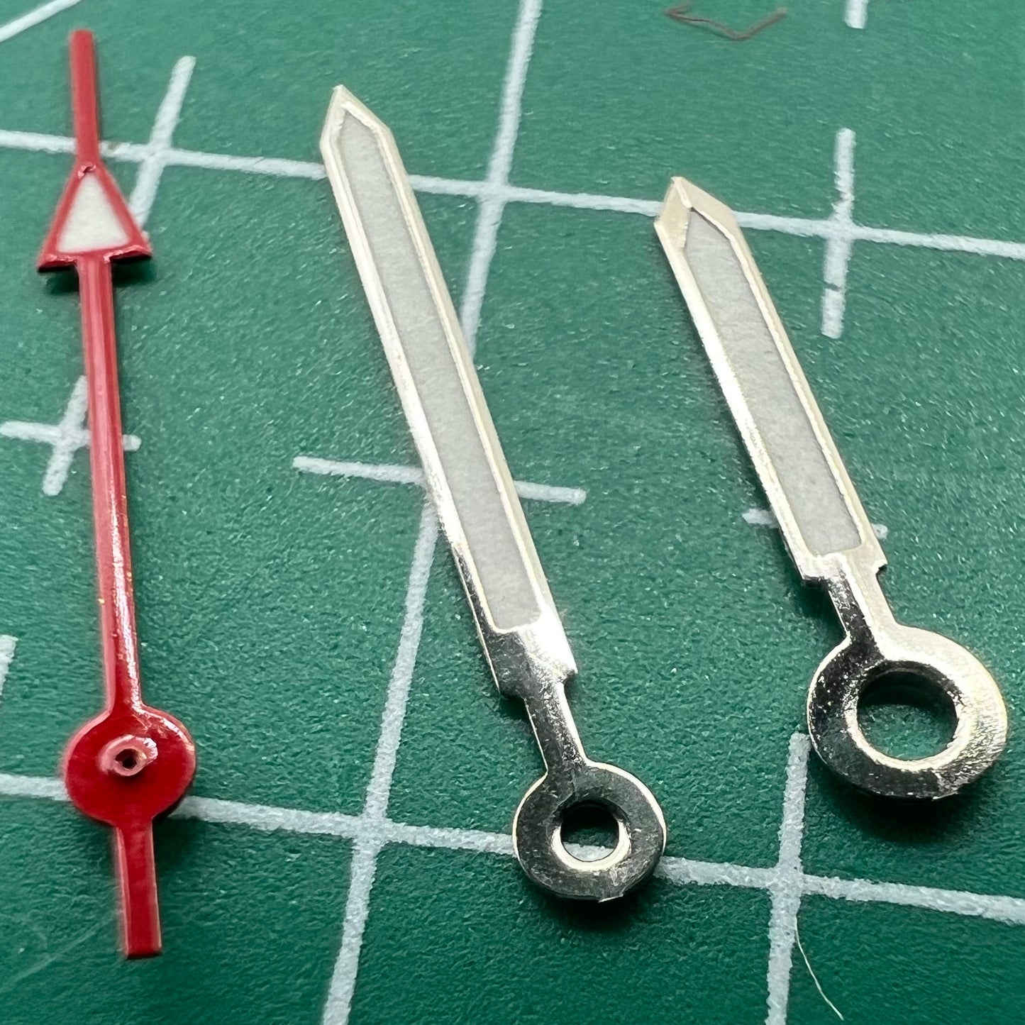 Green luminous red second watch hands set, compatible with Miyota 2035/2115/2105/2305 movements for precise timekeeping.