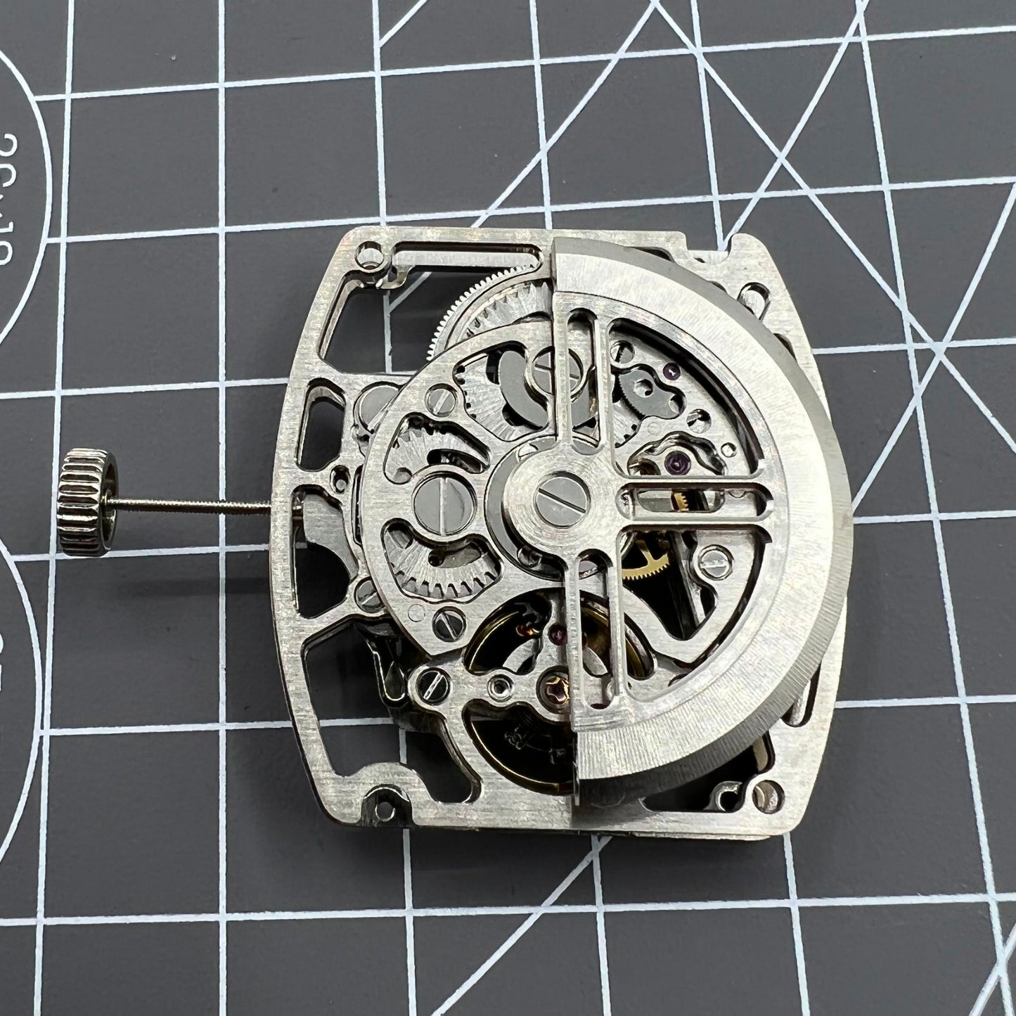 Mouvement mécanique automatique en forme de tonneau argenté HZ1C01A, fabriqué en Asie