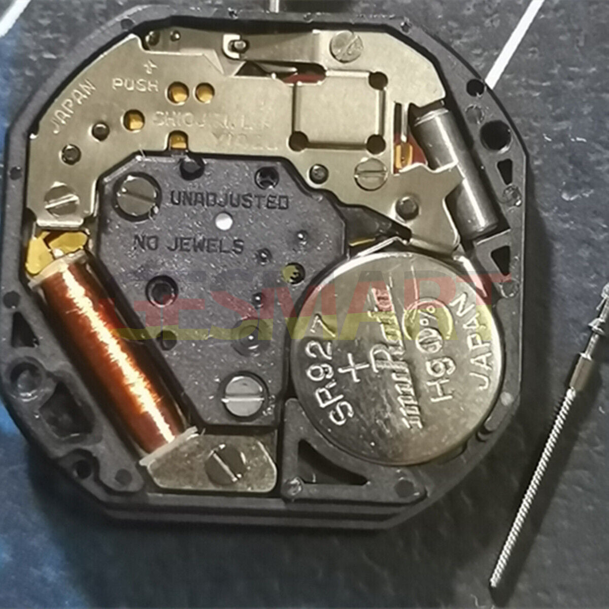 Japan Made YL42 quartz watch movement with 3 hands and date at 3 o'clock, ideal for watch repair parts.
