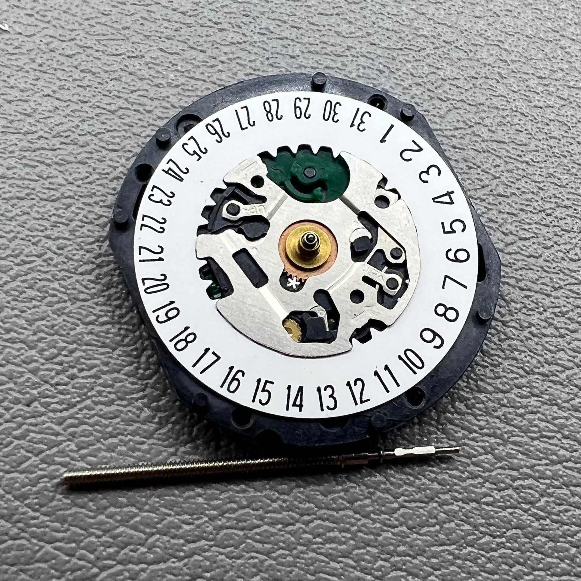 Japan Hattori Epson VX12E quartz movement with date display at 6 o'clock for watch accessories