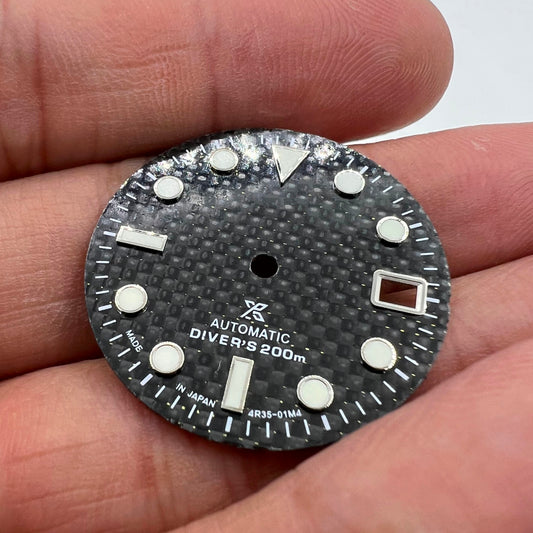 29mm green luminous carbon fibre watch dial by brand, designed for NH35 movement compatibility.