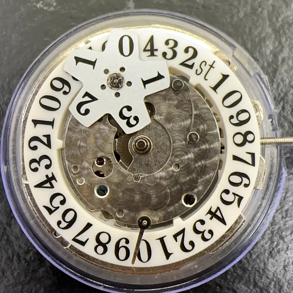 China Made Silber 2240 Automatik Mechanisch 2 Zeiger Kleine Sekunde Einzelkalender