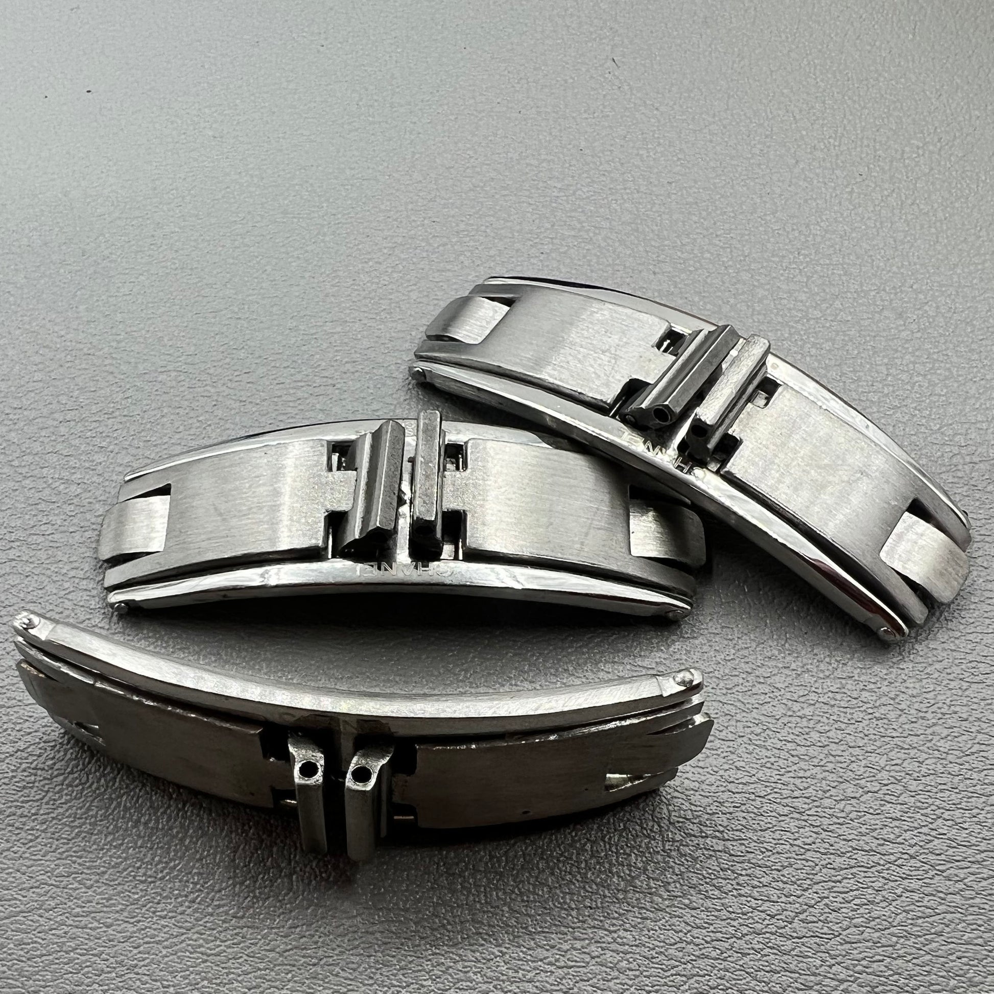 Set of 3 stainless steel clasps with 9mm width, ceramic butterfly buckle for J12 watch straps.