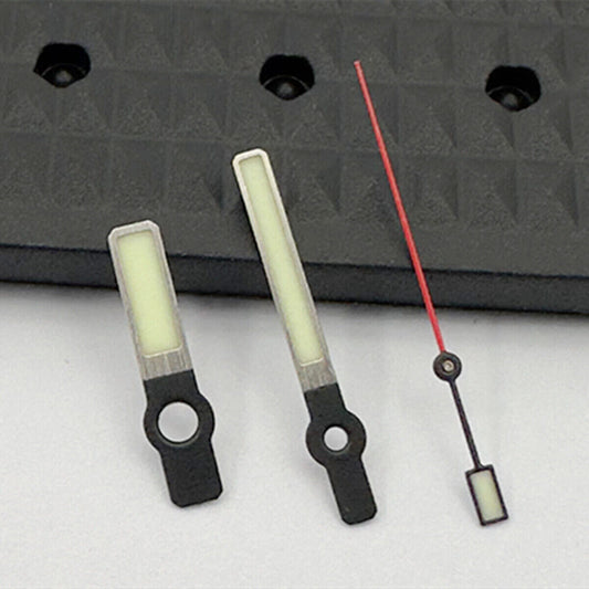 Silver-trimmed red second hand and green lume watch hands set for NH35/36/4R SKX007