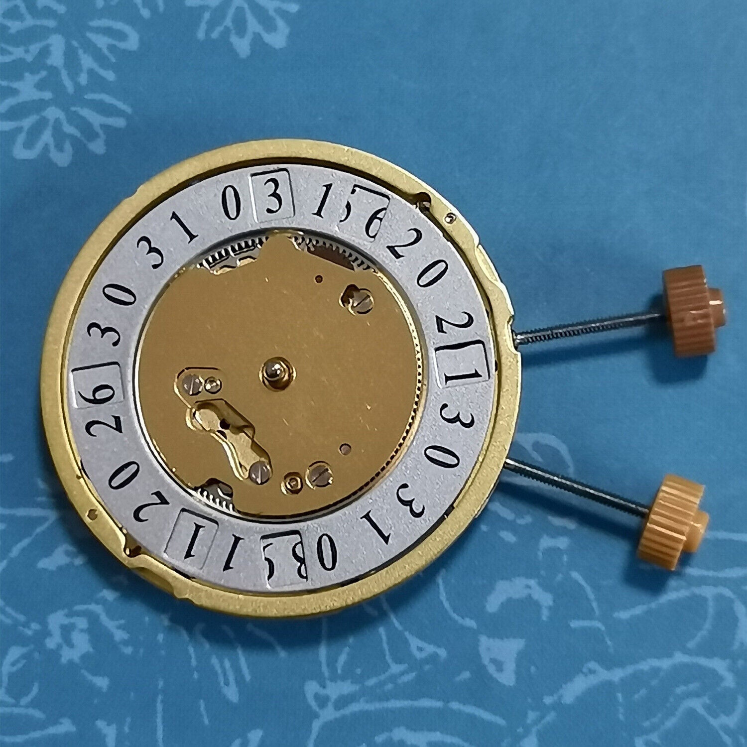 Ronda 6202.B quartz watch movement with 2 hands, double stems, vintage stock by Ronda brand.