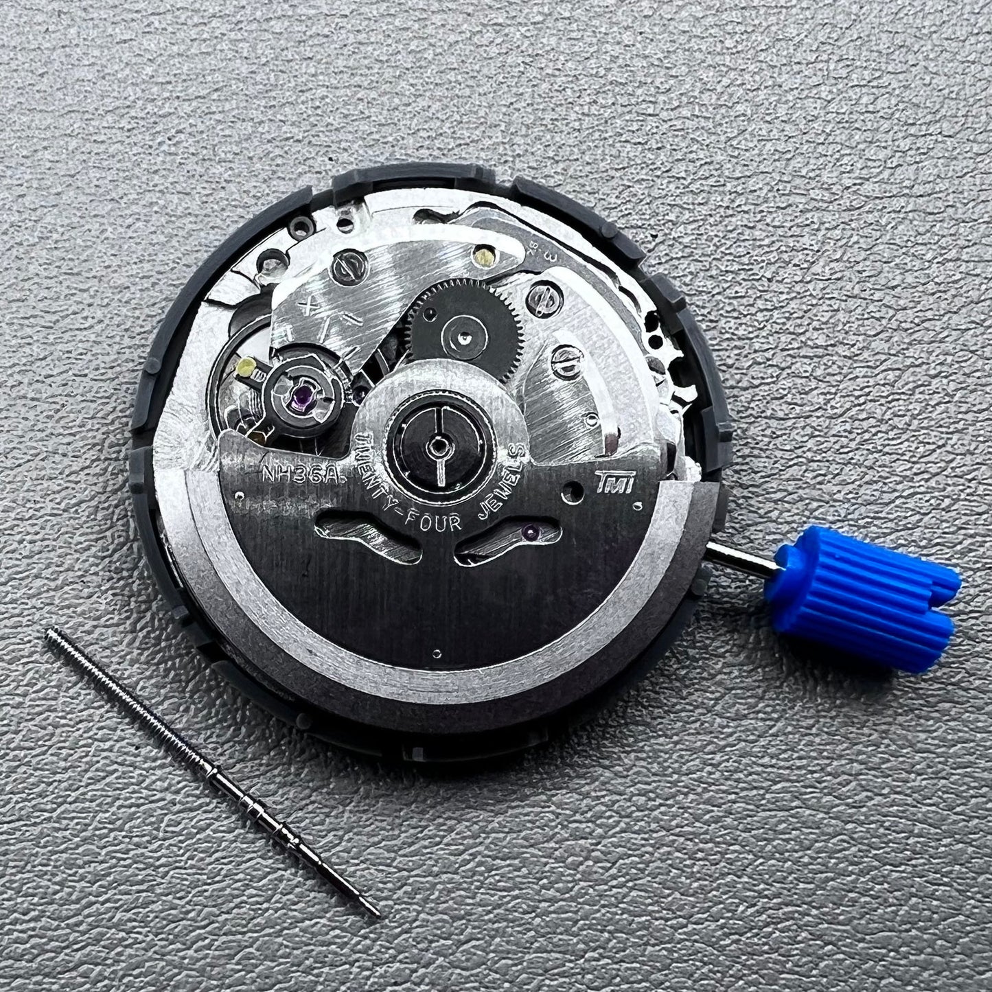 Seiko NH36A Movement White Disk Chinese+English Font Week Crown@3.8