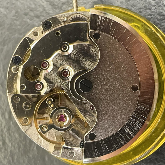 Mingzhu 8205 2813 mechanical watch movement with small seconds at 9, precision craftsmanship.