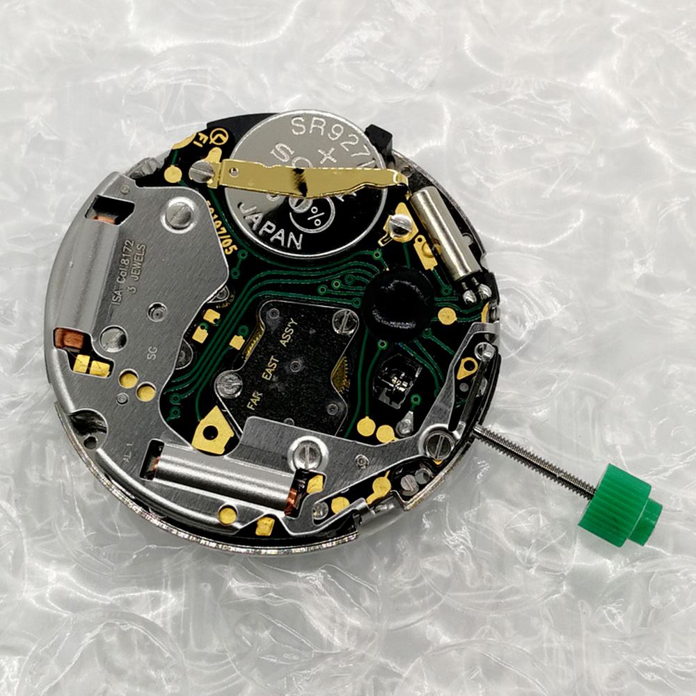 ISA 8172 quartz watch movement, precise timekeeping for watch maintenance and replacement parts.