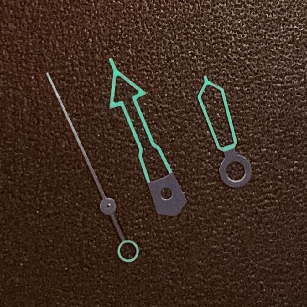 Green luminous hollow watch hands set for NH35 NH36, designed for enhanced visibility and stylish watch customization