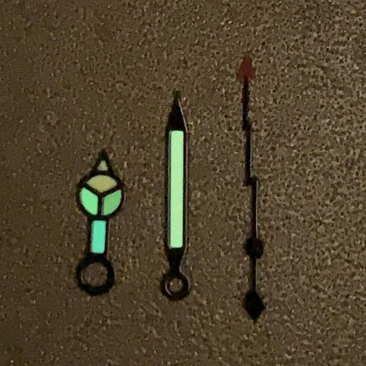 Green luminous lightning-style watch hands set for NH35 NH36 movement, enhancing visibility and style.