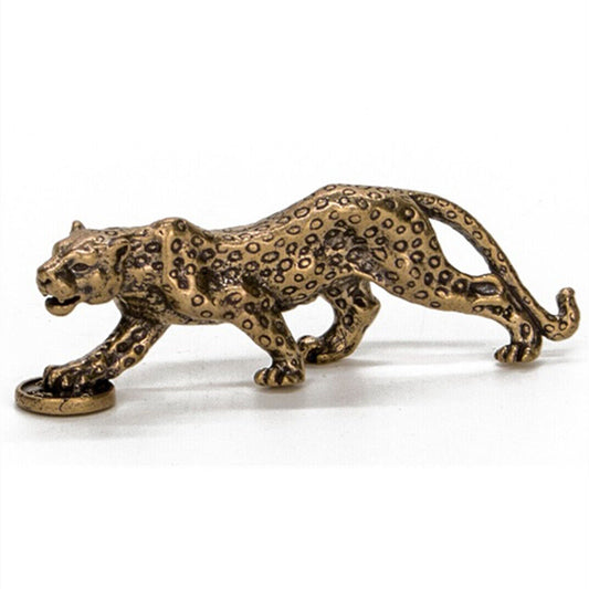 Vintage 80g solid copper leopard trinket, hand-carved bronze figurine for watch accessory decor.