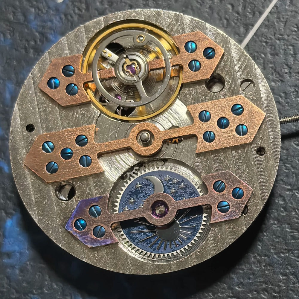 China Made Silver+Rose Golden Mechanical Movement with Moon Phase At 6 Position