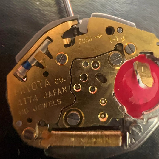 Miyota 4T74 quartz movement with single calendar and date at 6, Japan made watch accessory.