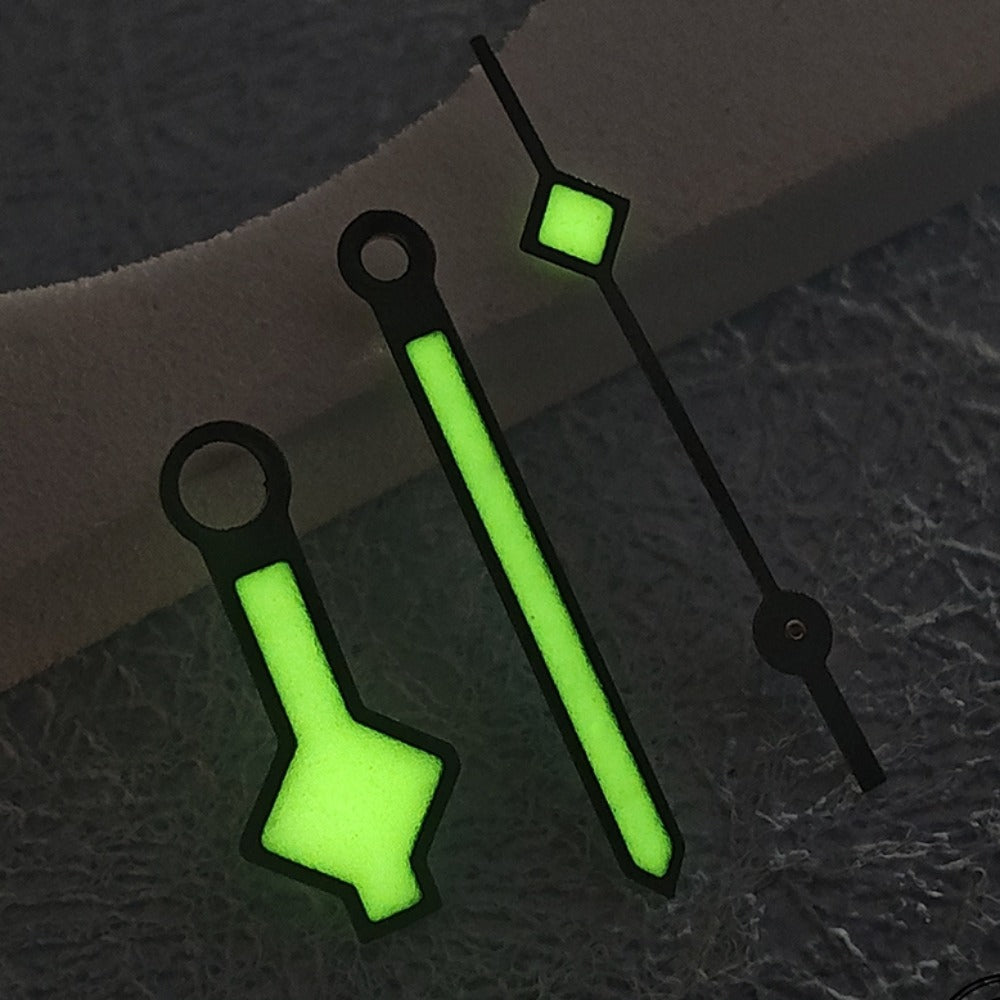 Rose Golden Trim C3 Green Lume watch hands, designed for NH34 movement, improve visibility in low light.