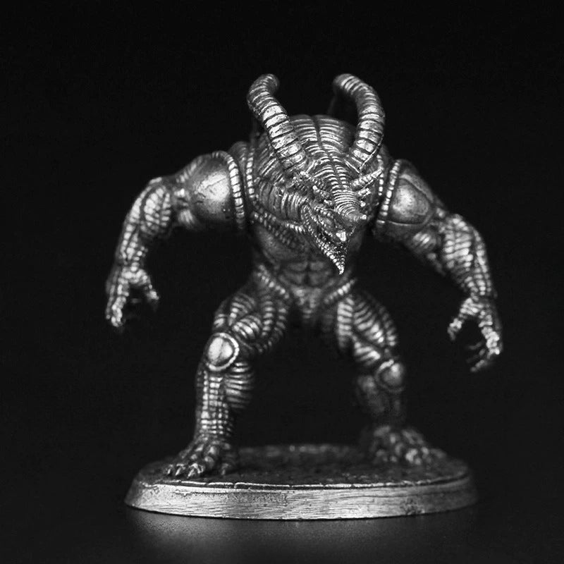 Horned Demon Warrior Copper Miniature Figurine White Bronze Sci-Fi Wargame 354-5