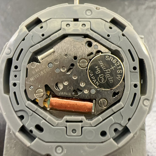 Miyota 6M55 ultrathin yellow disk watch part with three hands for precise timekeeping