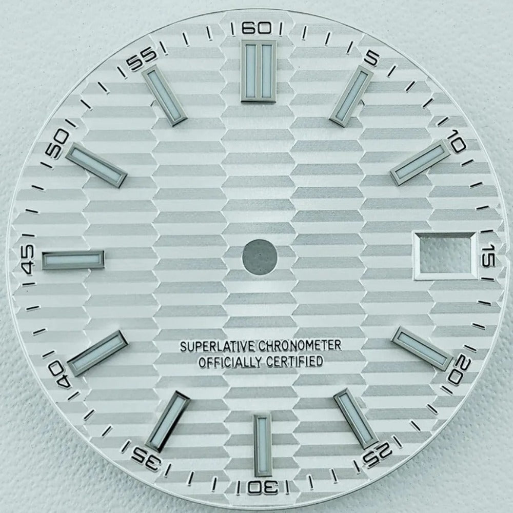 Green Lume Waved Silver Watch Dial with Silver Nail Fit for NH35