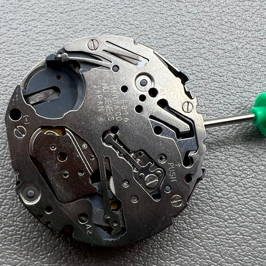 Japan Miyota FS16 quartz watch movement with date at 3 o'clock, single calendar, precise timekeeping.