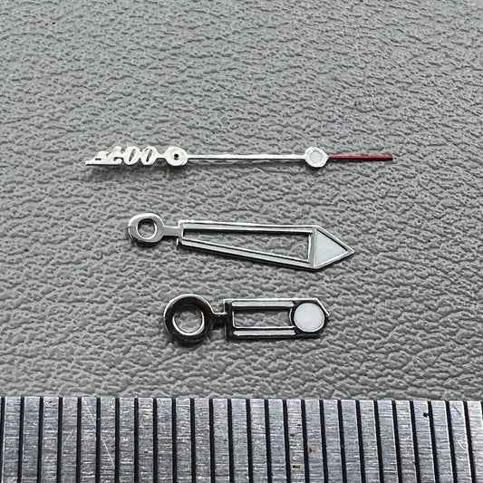 Aiguilles de montre avec luminescence verte et bordure argentée pour mouvement Miyota 8205 8215 821A 2813