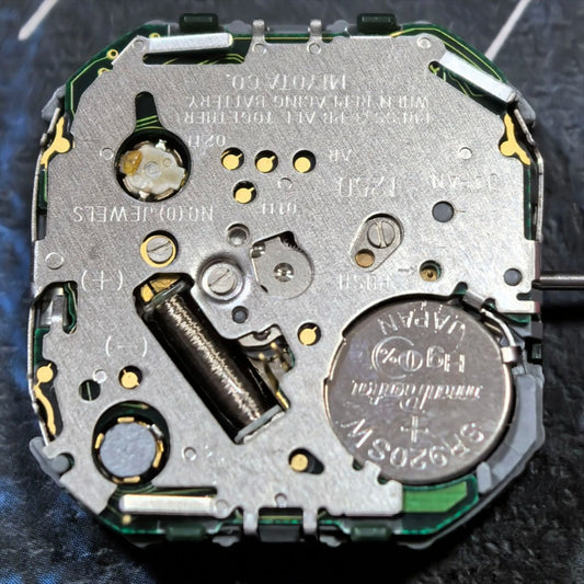 Japan-made Miyota T250 quartz watch part with 3 hands and display screen for accurate timekeeping.