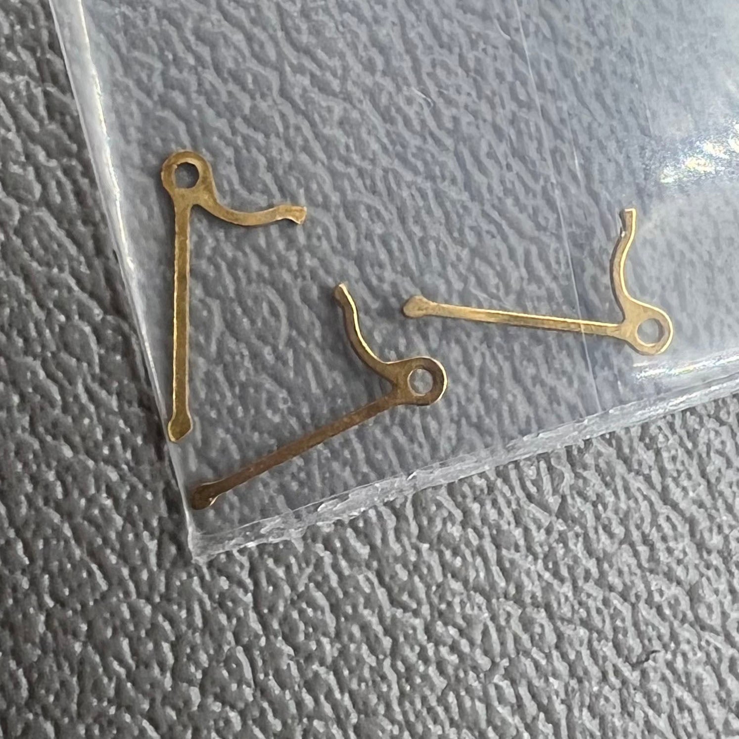 Balance stop lever set for ETA2836, 2834, 2824 movements, enhancing watch accuracy and reliability.