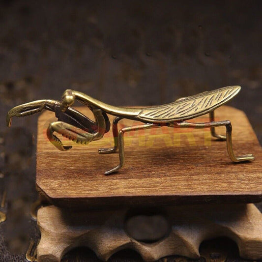 Hand-carved Solid Copper Mantis figurine, detailed bronze model, perfect for collector display.