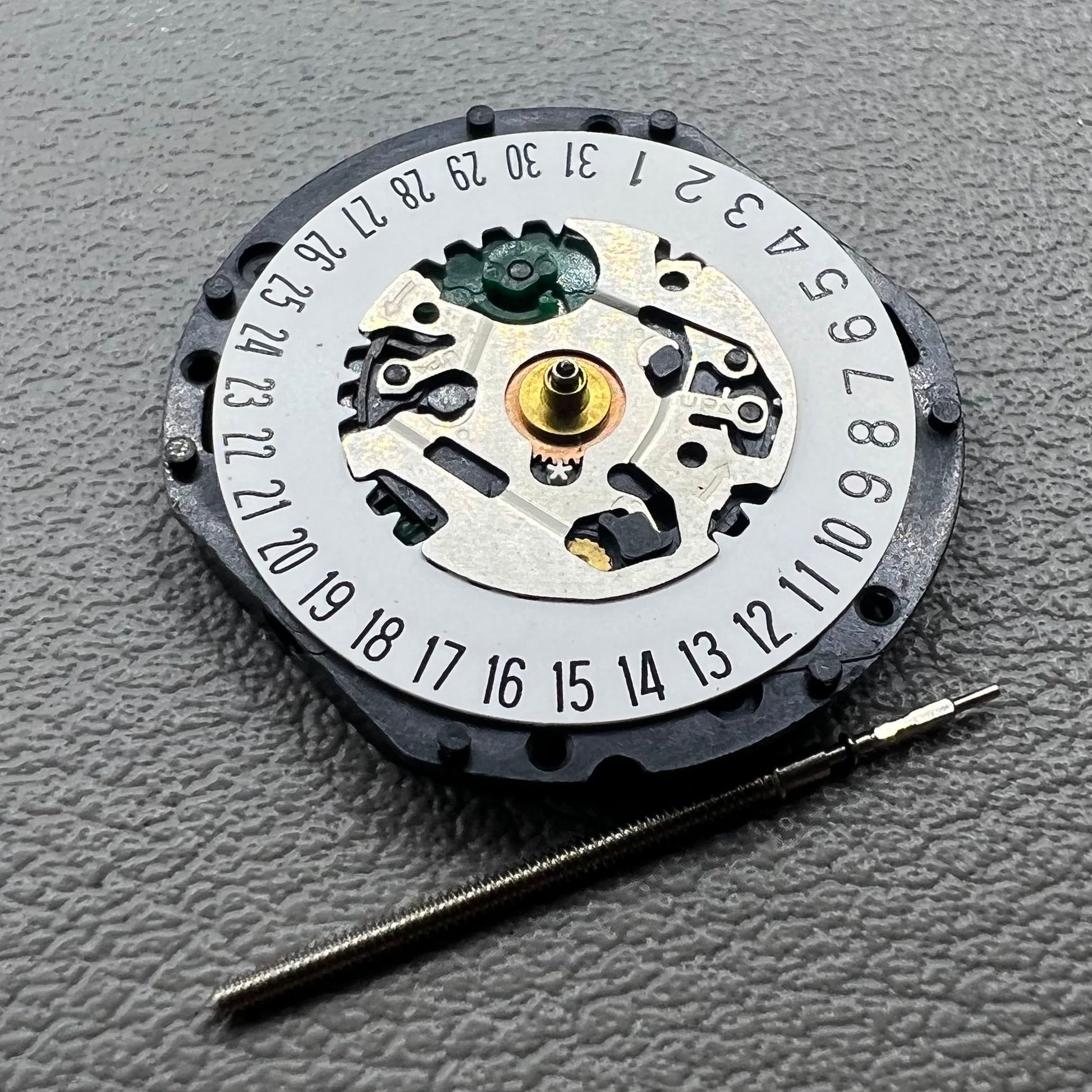 Japan Hattori Epson VX12E quartz movement with date display at 6 o'clock for watch accessories