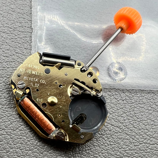 Japan Miyota 1L32 quartz watch movement, precise replacement for GL30 and GL32 models, reliable timekeeping.