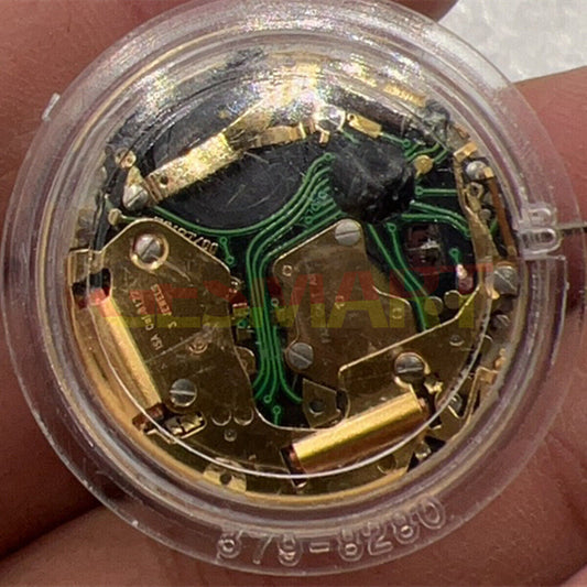 1. ISA 8172 quartz watch movement for precise timekeeping, ideal for maintenance and replacement.