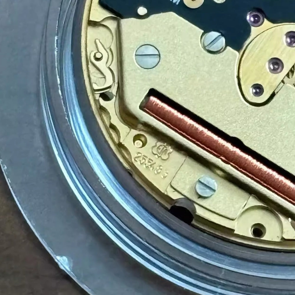 Swiss Made ETA255.483 Quartz Movement Moon Phase 2 Hands Small Second At 6
