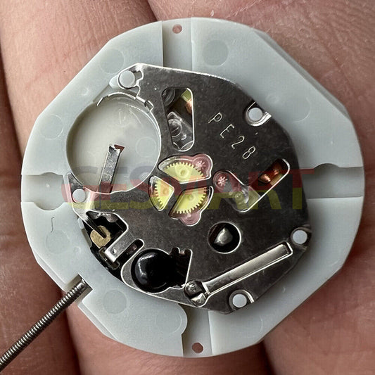 Quartz watch movement Sunon PE28 with 3 hands and date at 6 o?clock for precise timekeeping